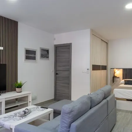 Benahavis Ii Airport Apartment *